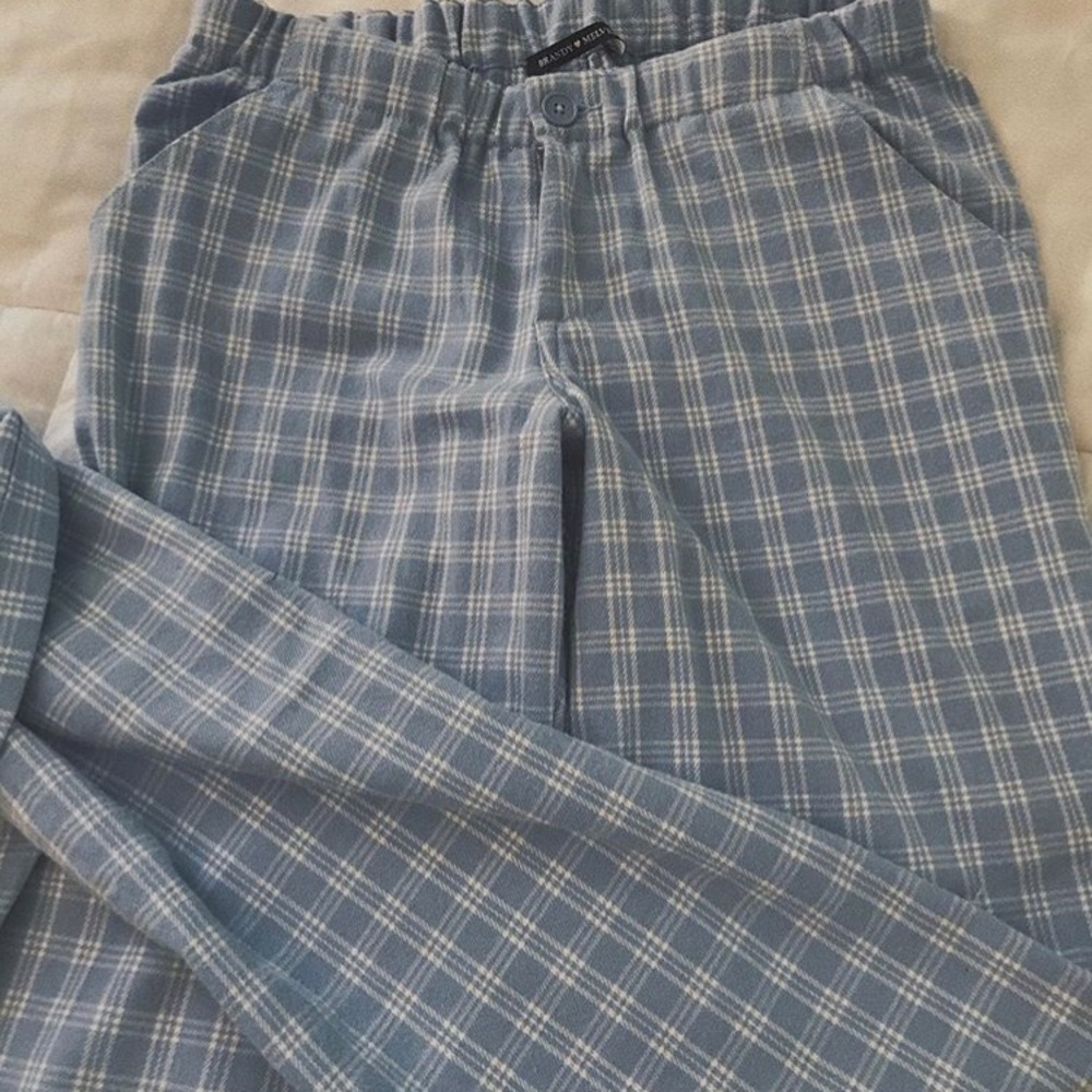 SOLD! brandy melville tildens